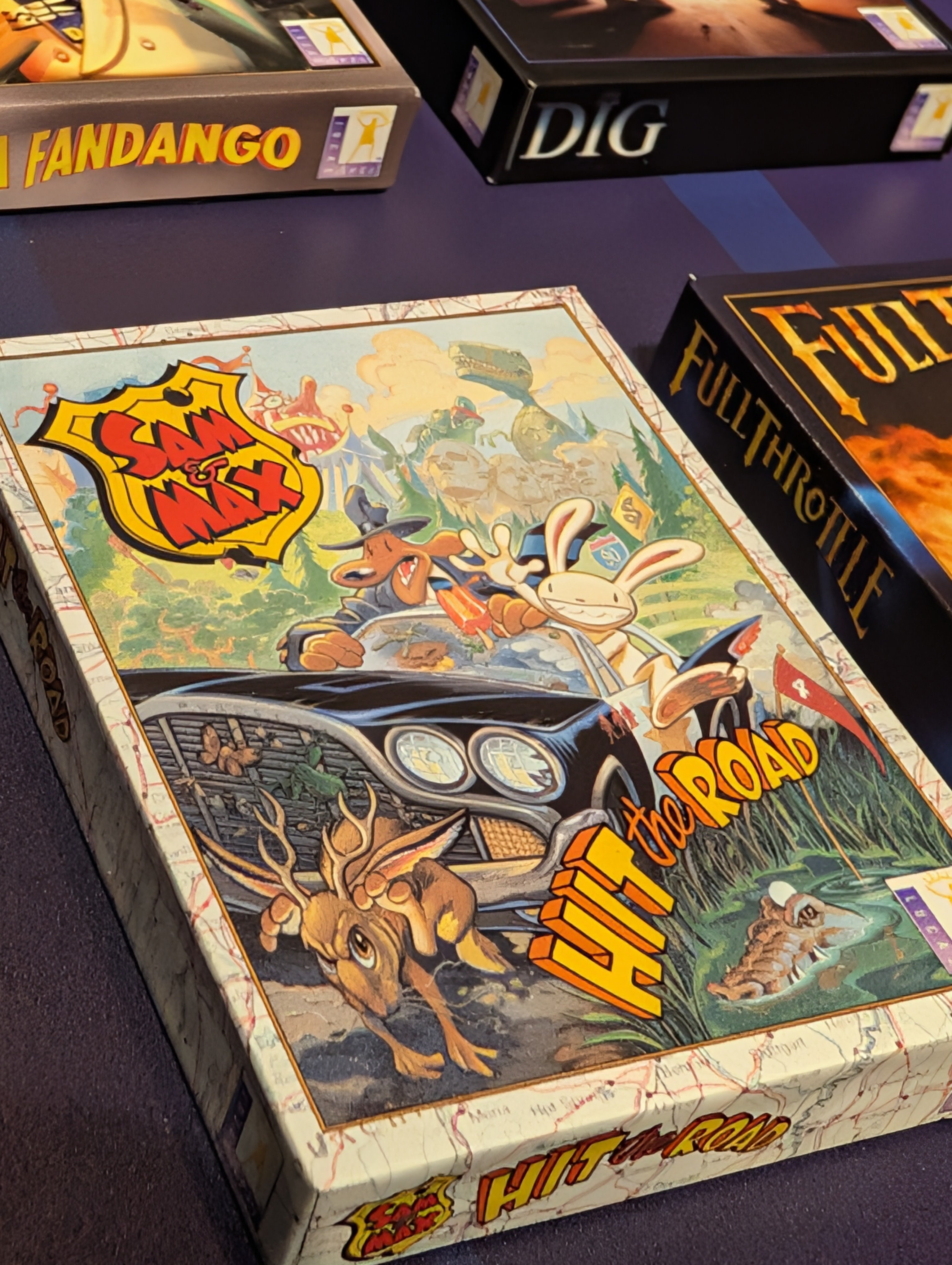 LucasArts Adventures - 3D Pictureframe with magnetic miniatures