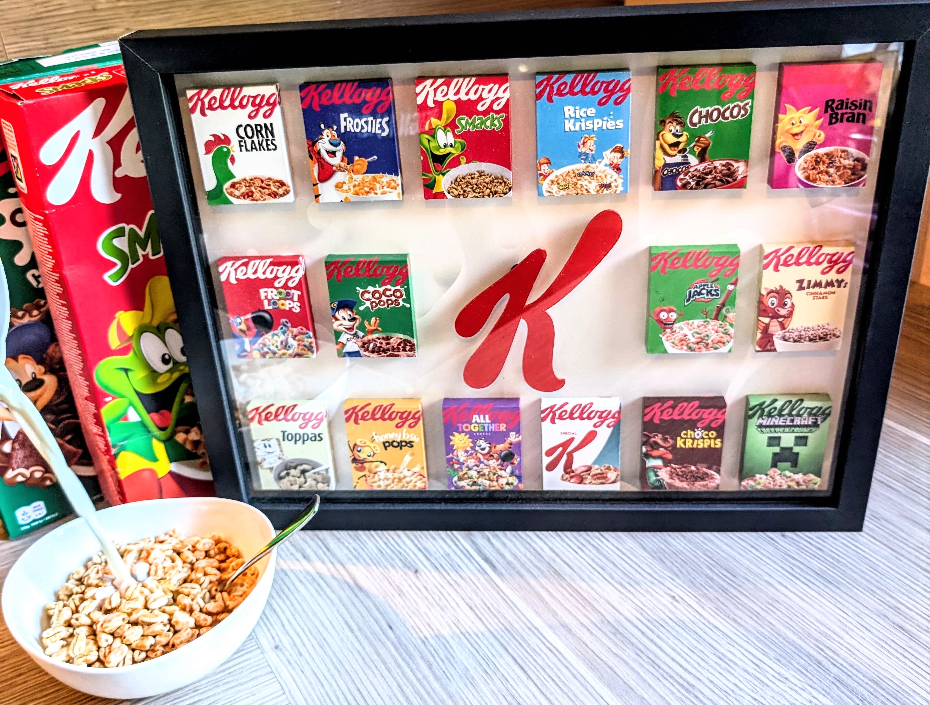 Kelloggs - 3D Pictureframe with magnetic miniatures