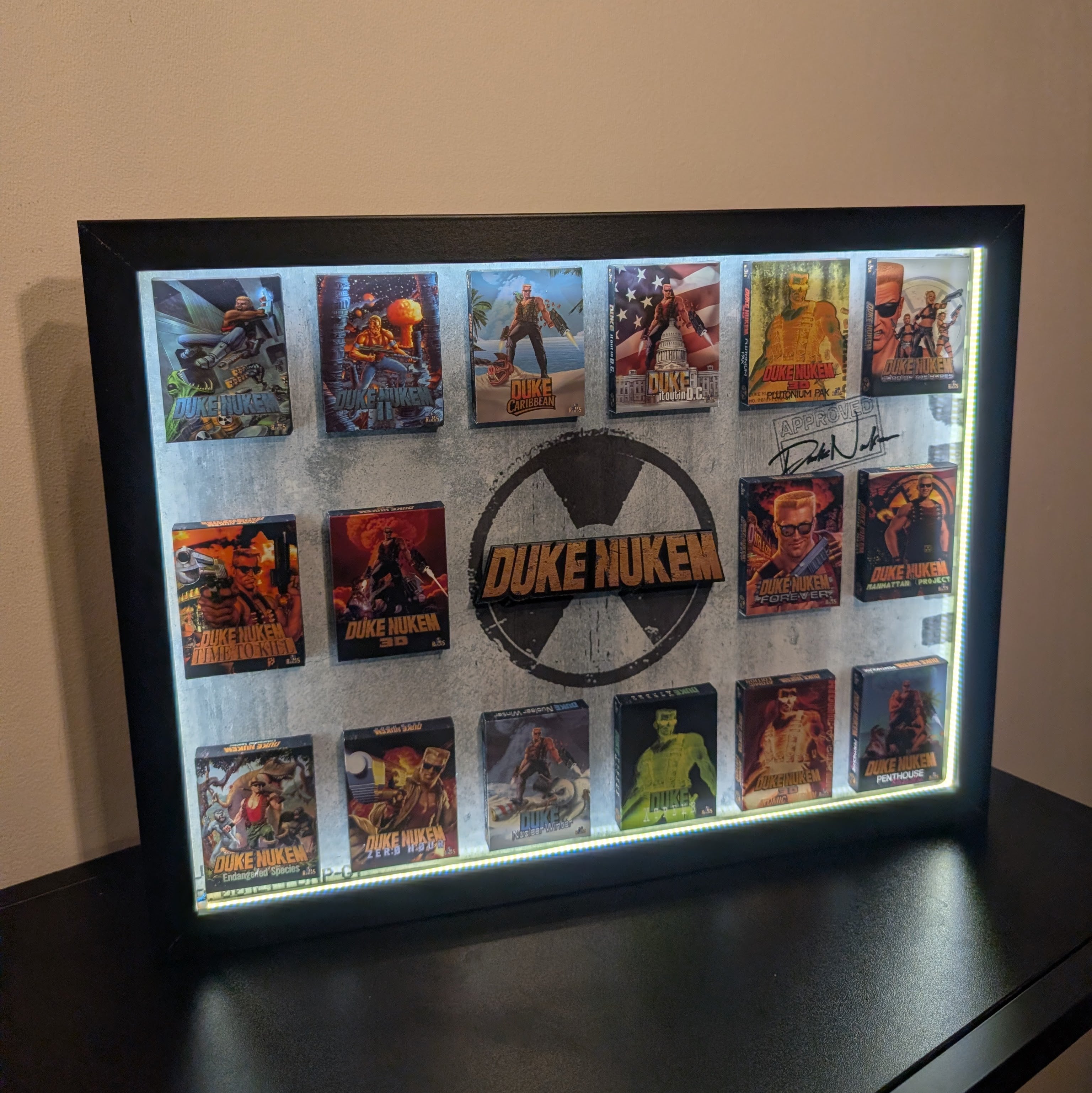 DUKE NUKEM - 3D Pictureframe with magnetic miniatures
