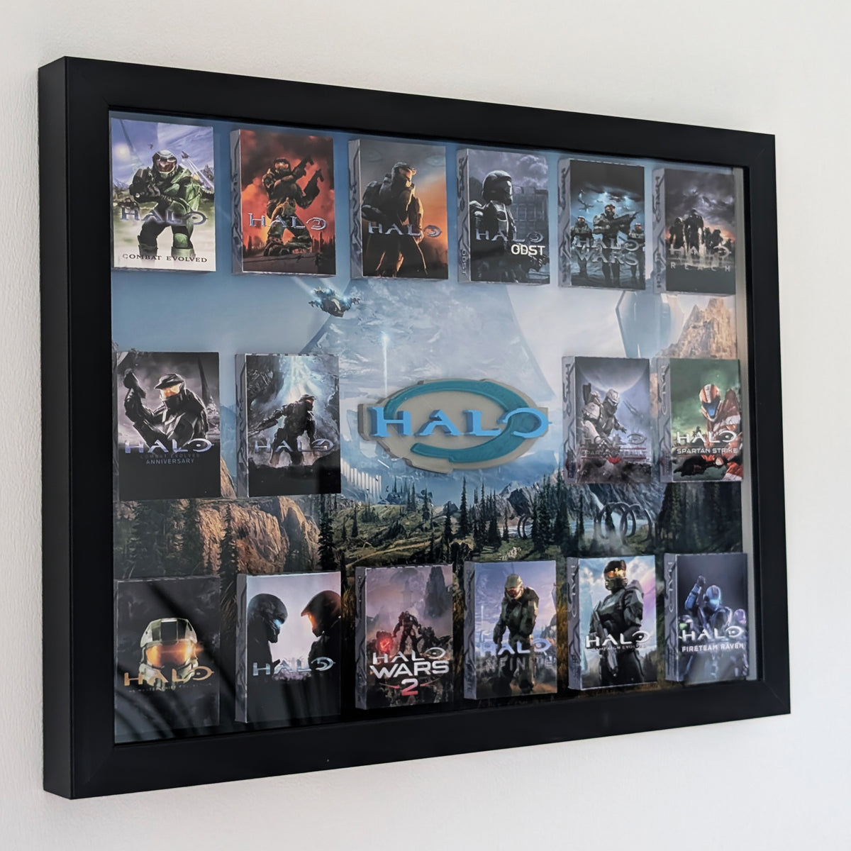 HALO - 3D Pictureframe with magnetic miniatures